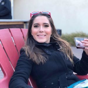 Meet your Posher, Lauren